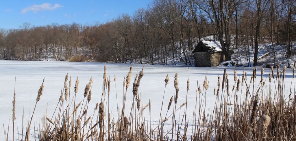 Calder lake in the snow